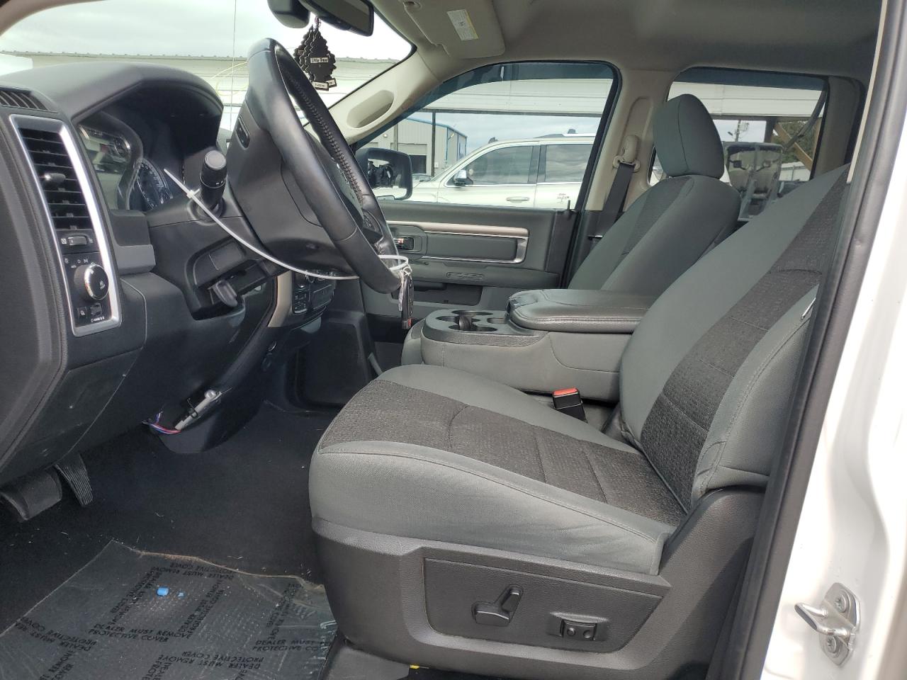 2017 RAM 1500 - Image 7