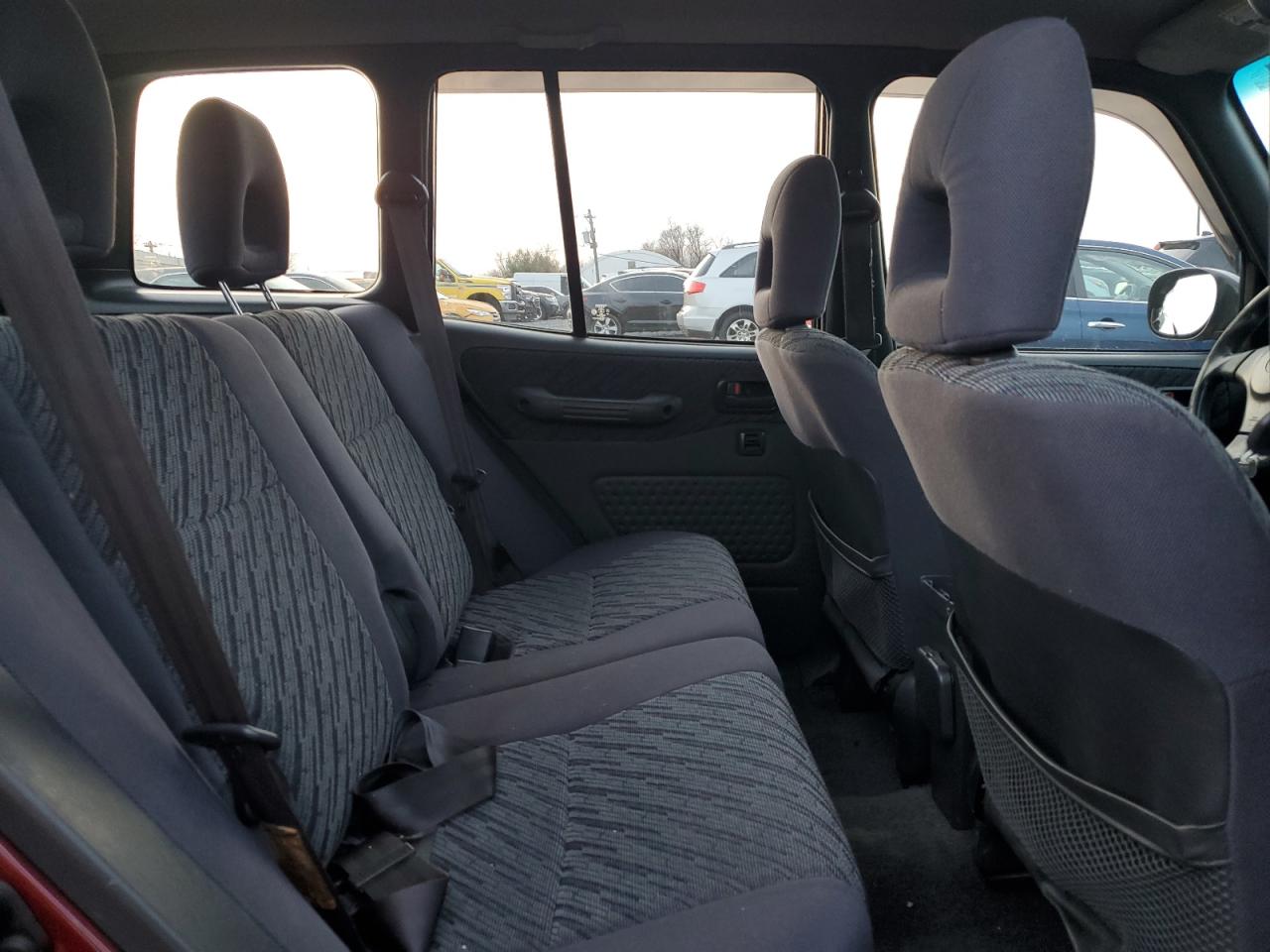 2000 Toyota RAV 4 - Image 11