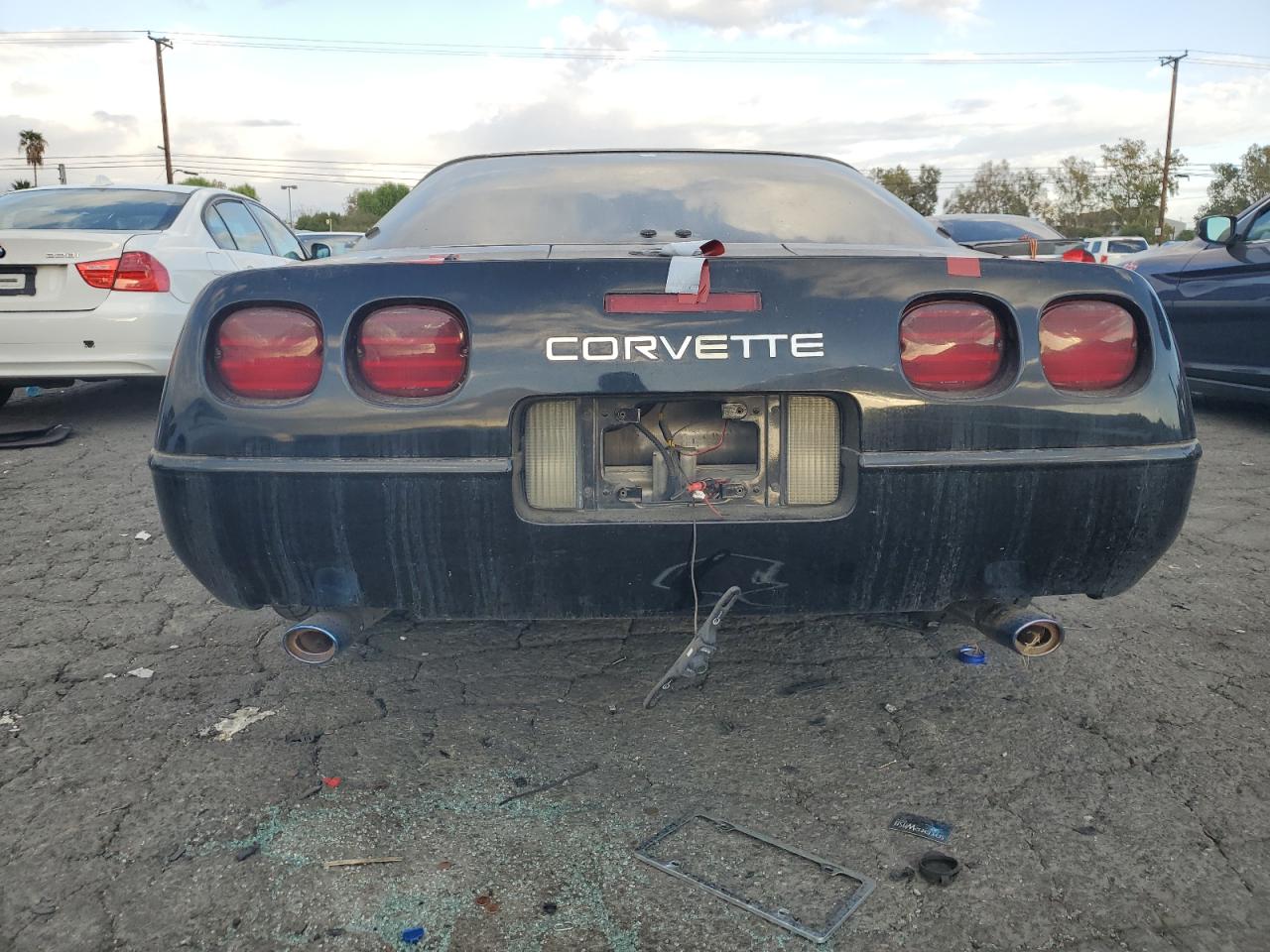 1991 Chevrolet Corvette VIN: 1G1YY238XM5105722 Lot: 80743094