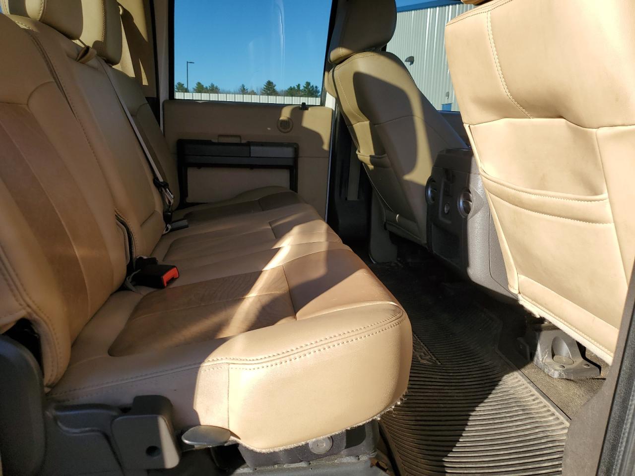 2011 Ford F350 - Image 10
