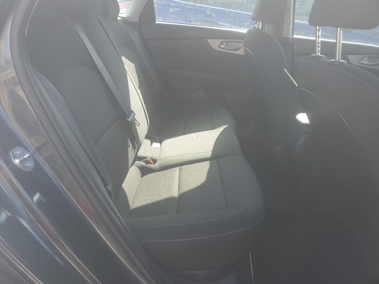 2024 Kia Forte - Image 10