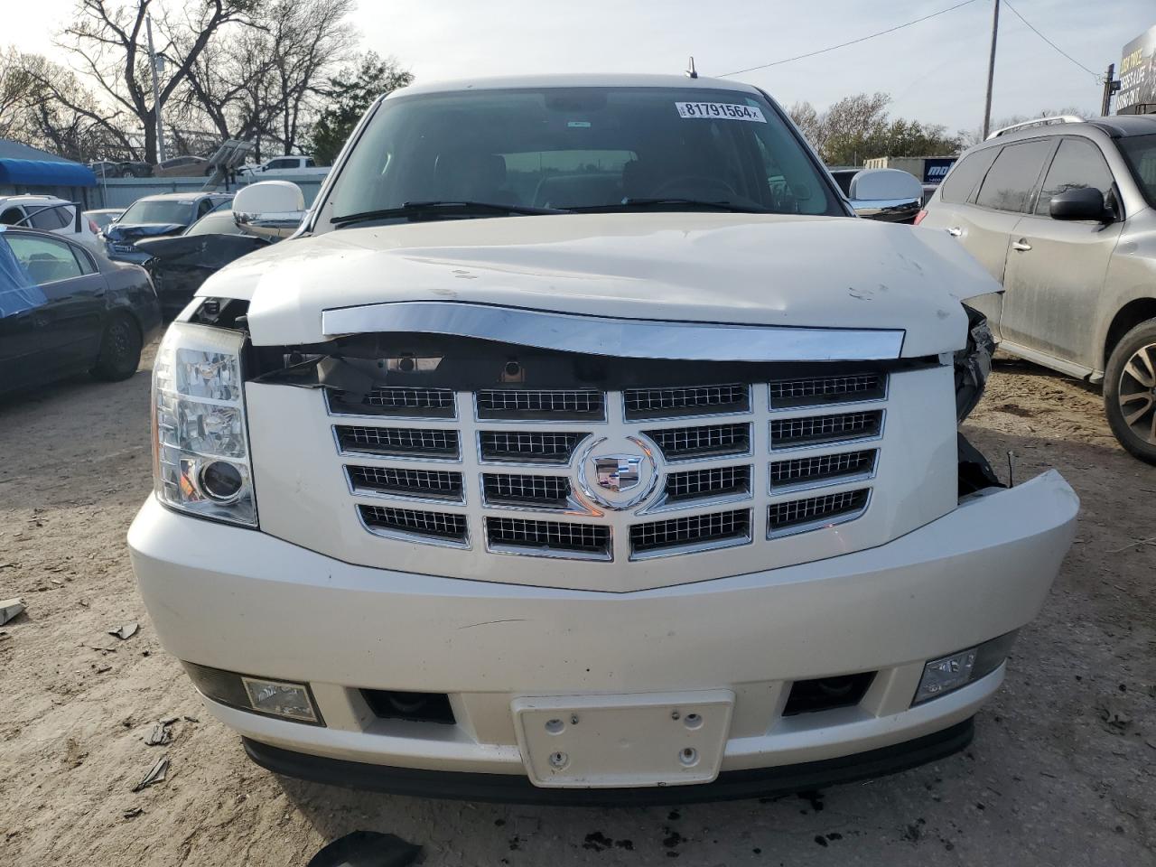 2008 Cadillac Escalade - Image 5