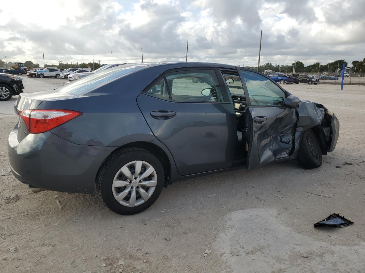 2015 Toyota Corolla - Image 3
