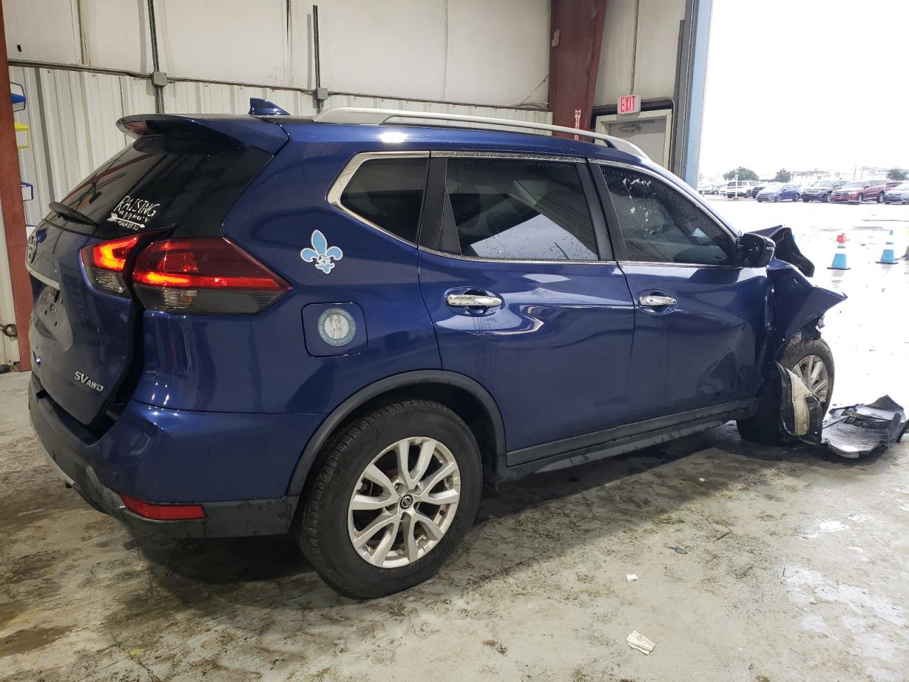 VIN 5N1AT2MV8KC702805 2019 NISSAN ROGUE no.3