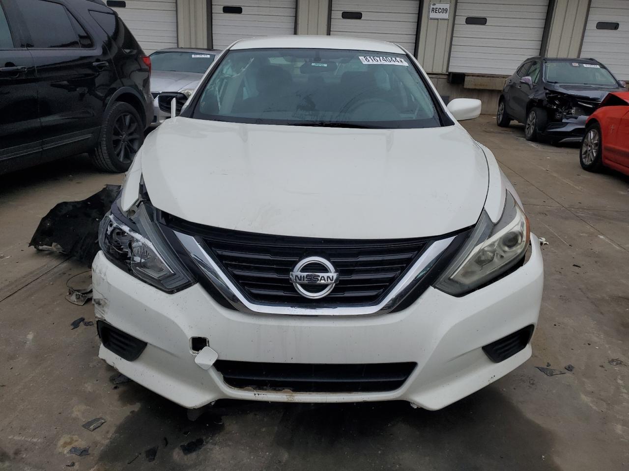 2017 Nissan Altima - Image 5