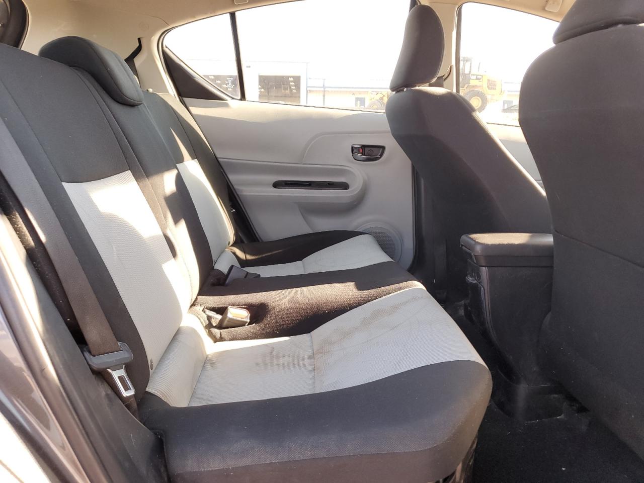 2014 Toyota Prius - Image 10
