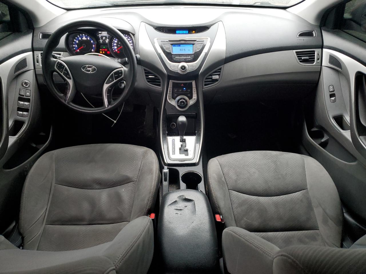 2012 Hyundai Elantra - Image 8