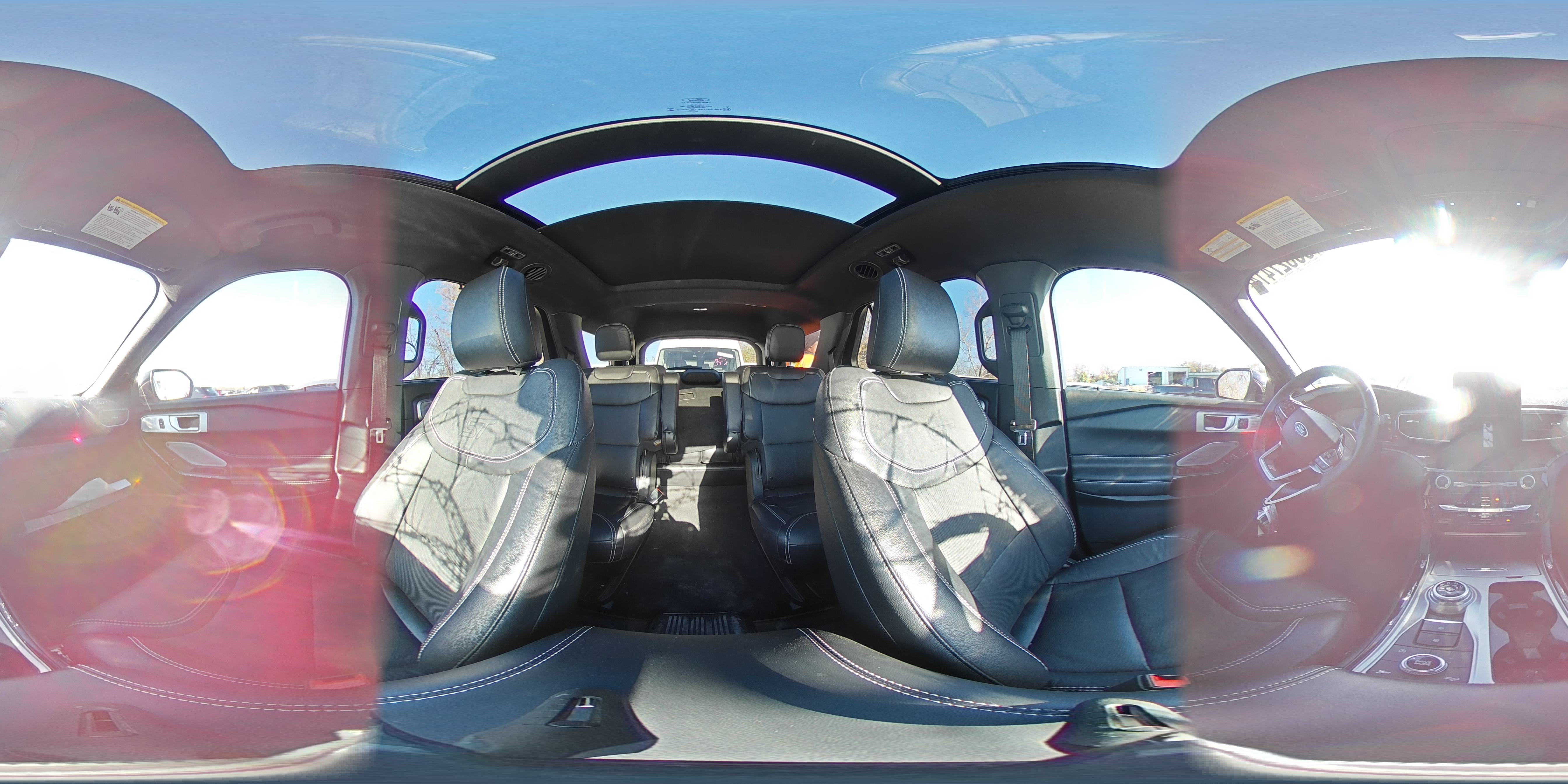 2023 Ford Explorer - Image 13