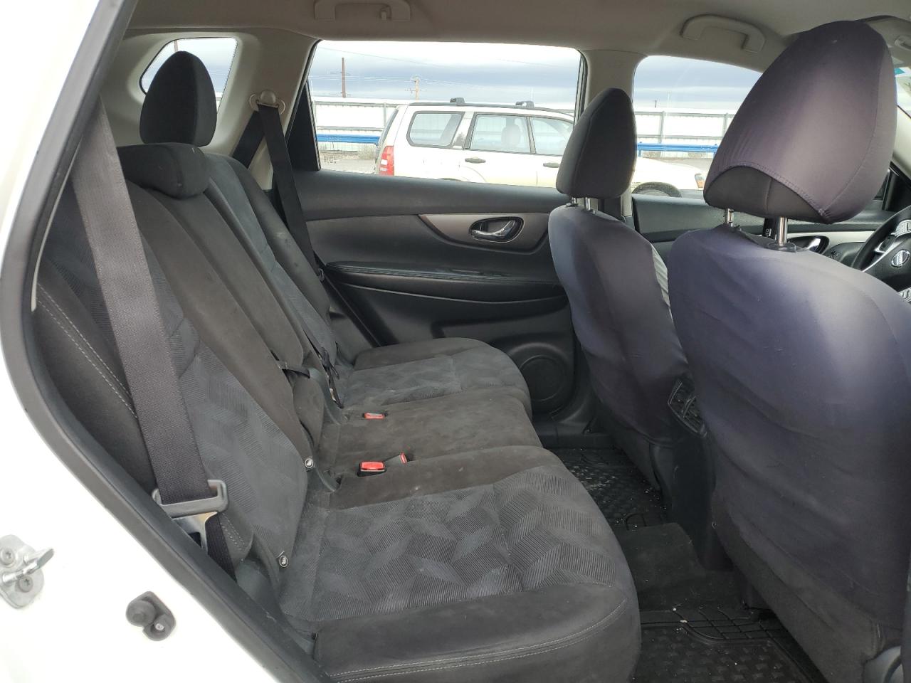 2015 Nissan Rogue - Image 12