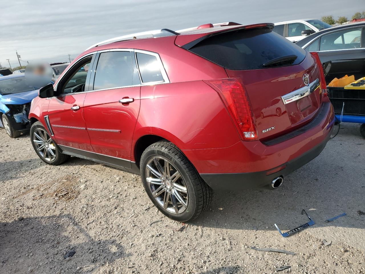 VIN 3GYFNDE3XFS599989 2015 CADILLAC SRX no.2