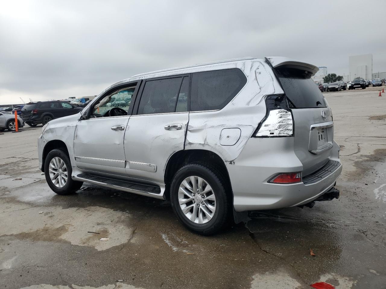 2017 Lexus GX - Image 2