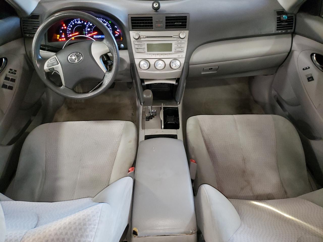 2011 Toyota Camry - Image 8