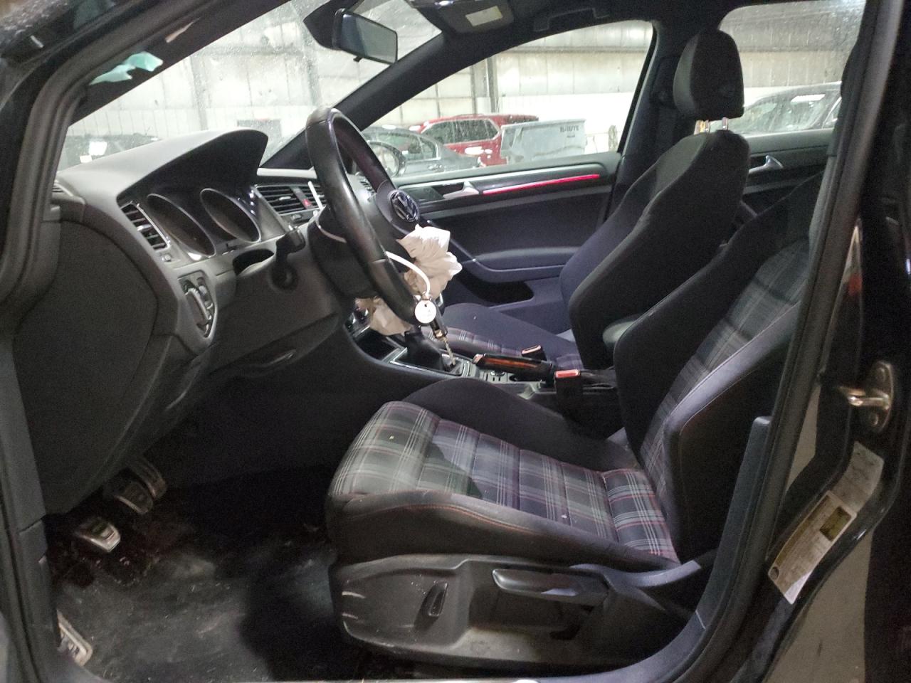 2018 Volkswagen GTI - Image 7