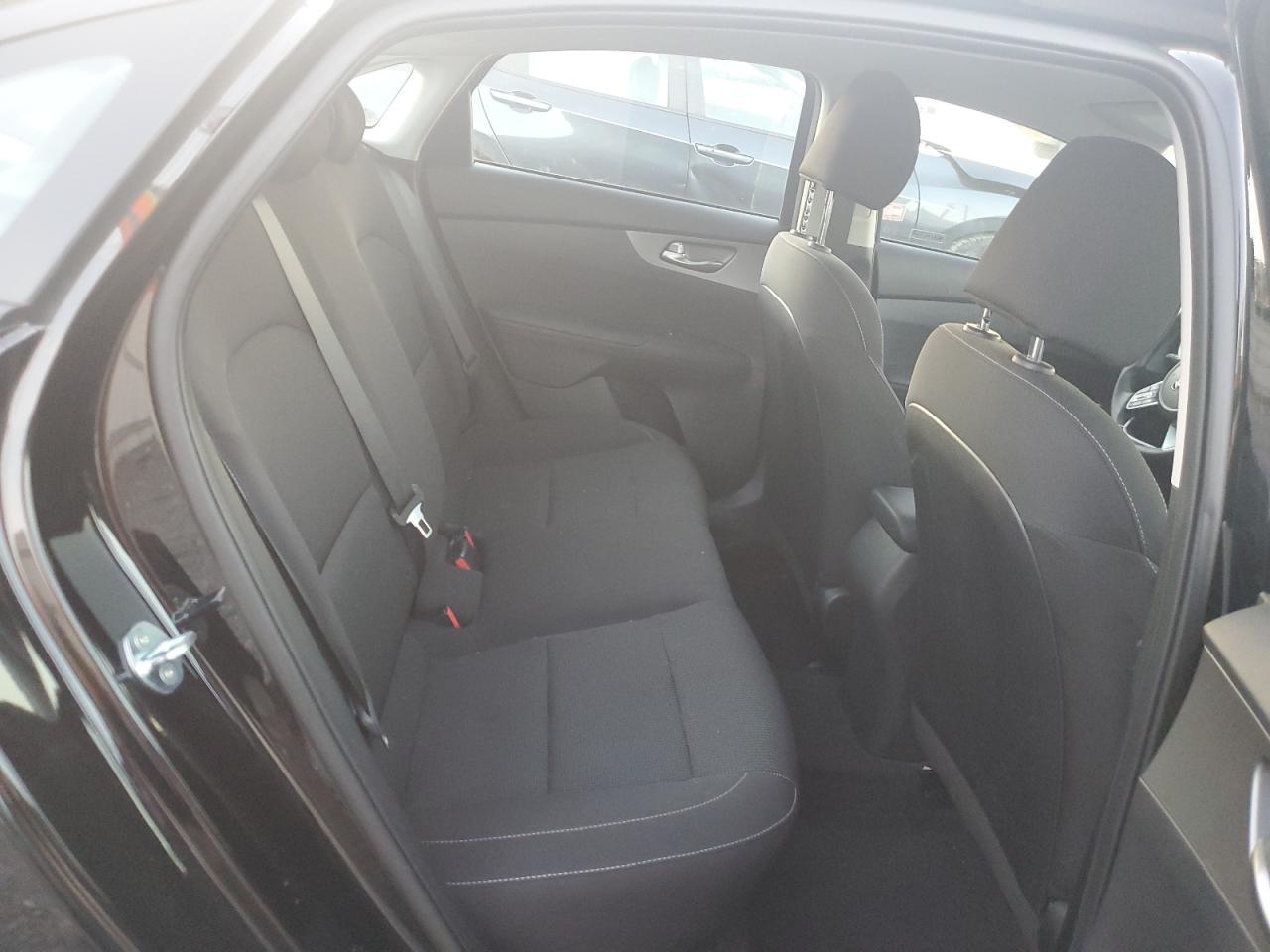 2021 Kia Forte - Image 10