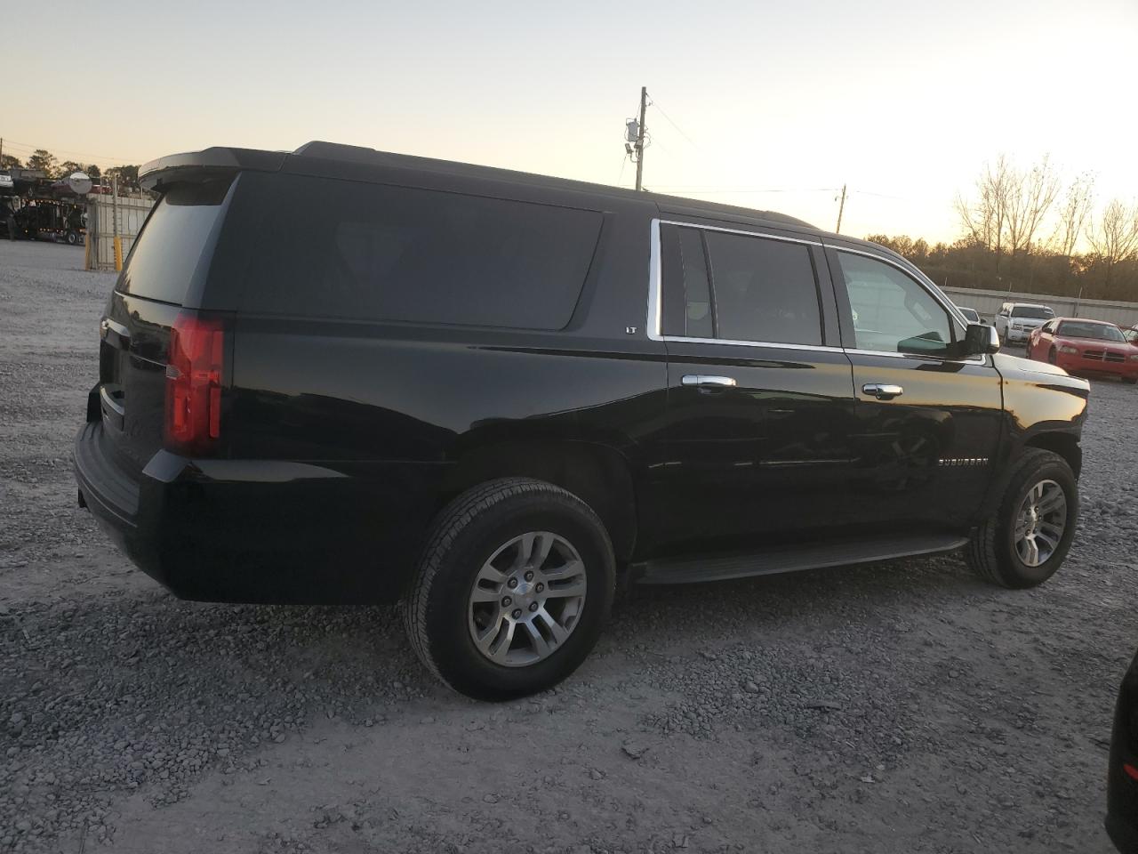 2018 Chevrolet Suburban - Image 3