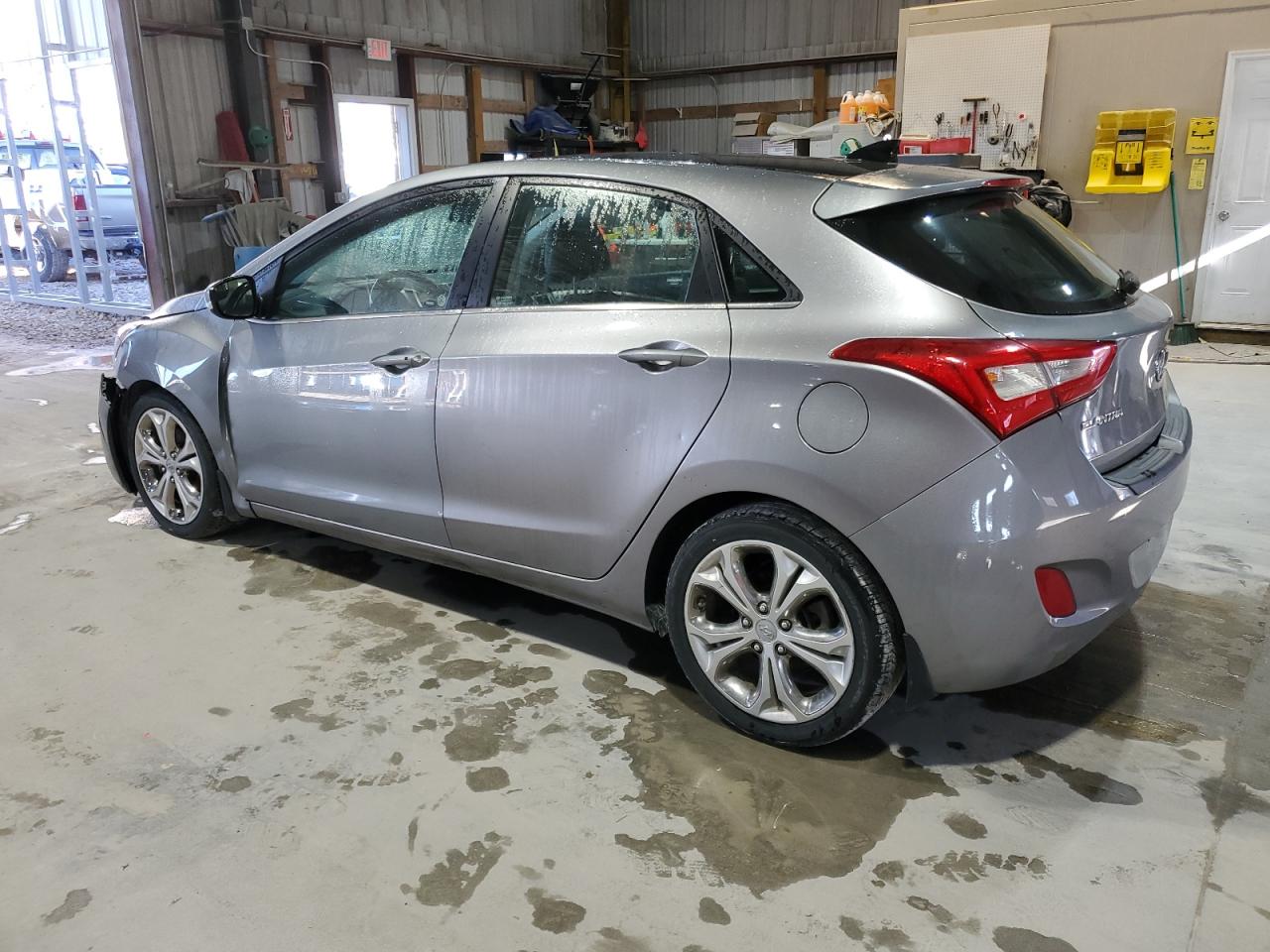 2014 Hyundai Elantra - Image 2