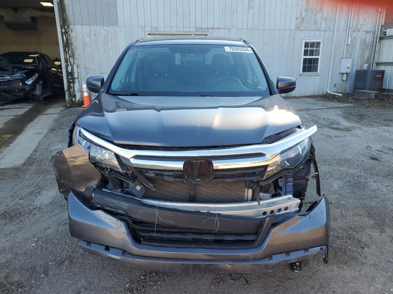2019 Honda Ridgeline - Image 5