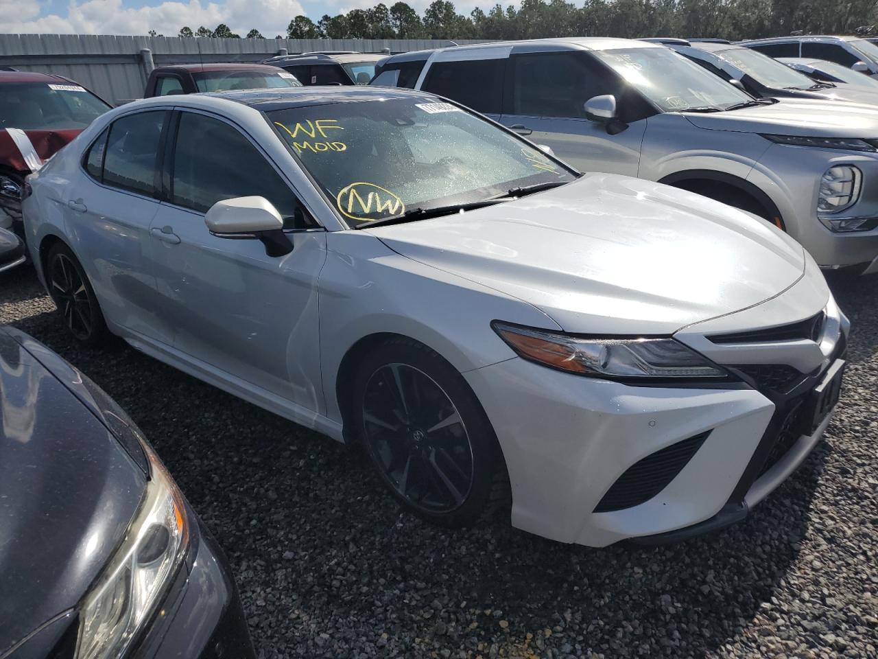 VIN 4T1BZ1HK4JU013964 2018 TOYOTA CAMRY no.4