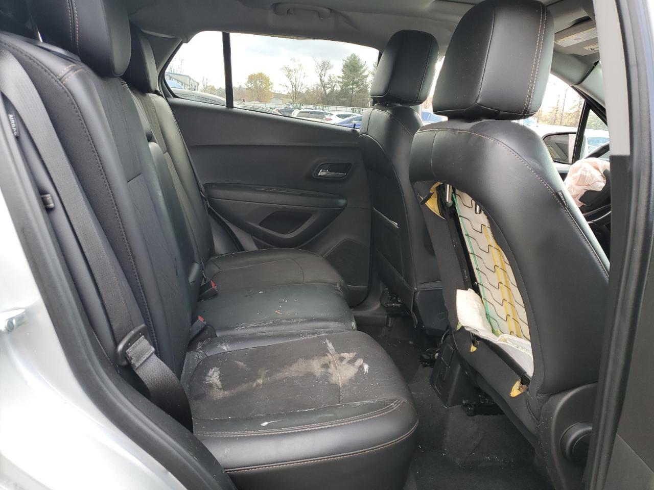 2020 Chevrolet Trax - Image 11