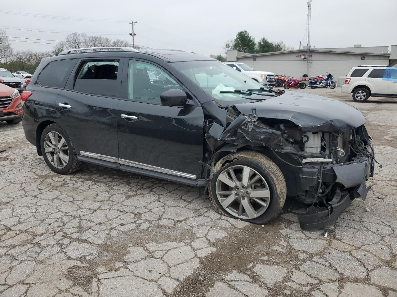 2016 Nissan Pathfinder - Image 4