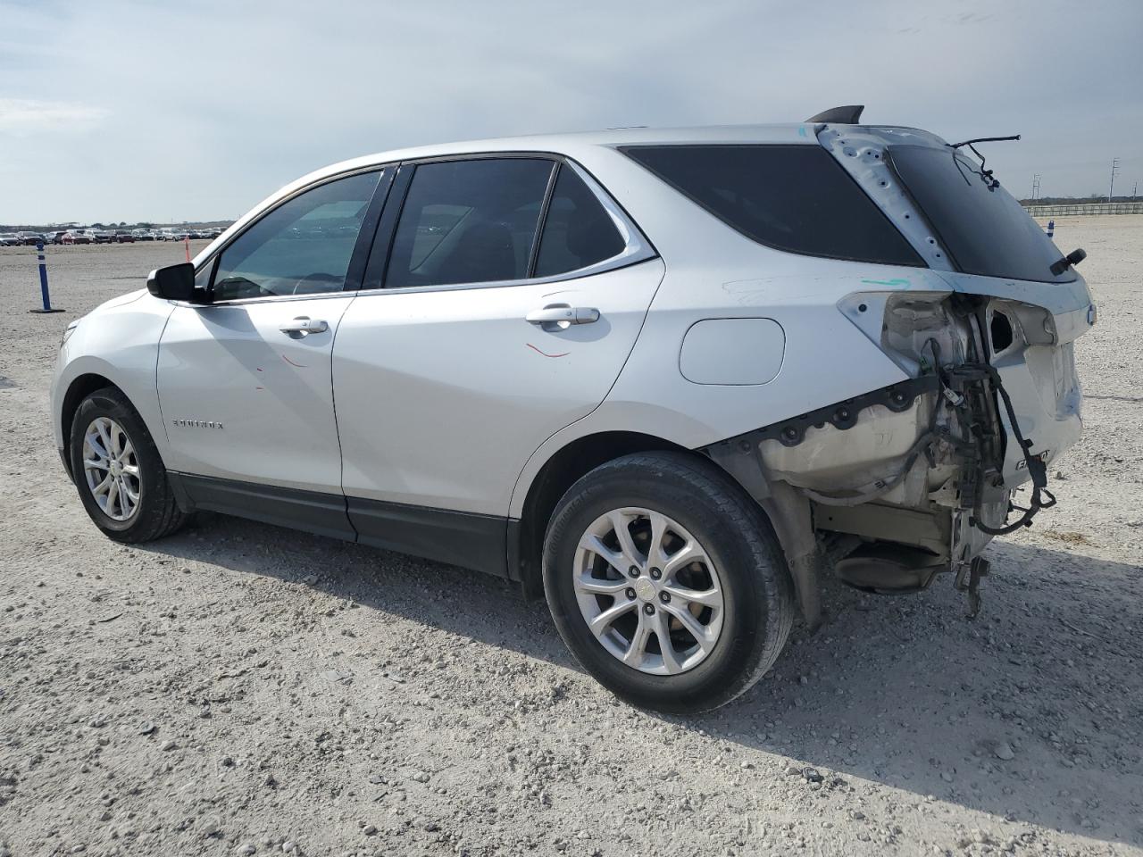 VIN 3GNAXKEV0KS563889 2019 CHEVROLET EQUINOX no.2