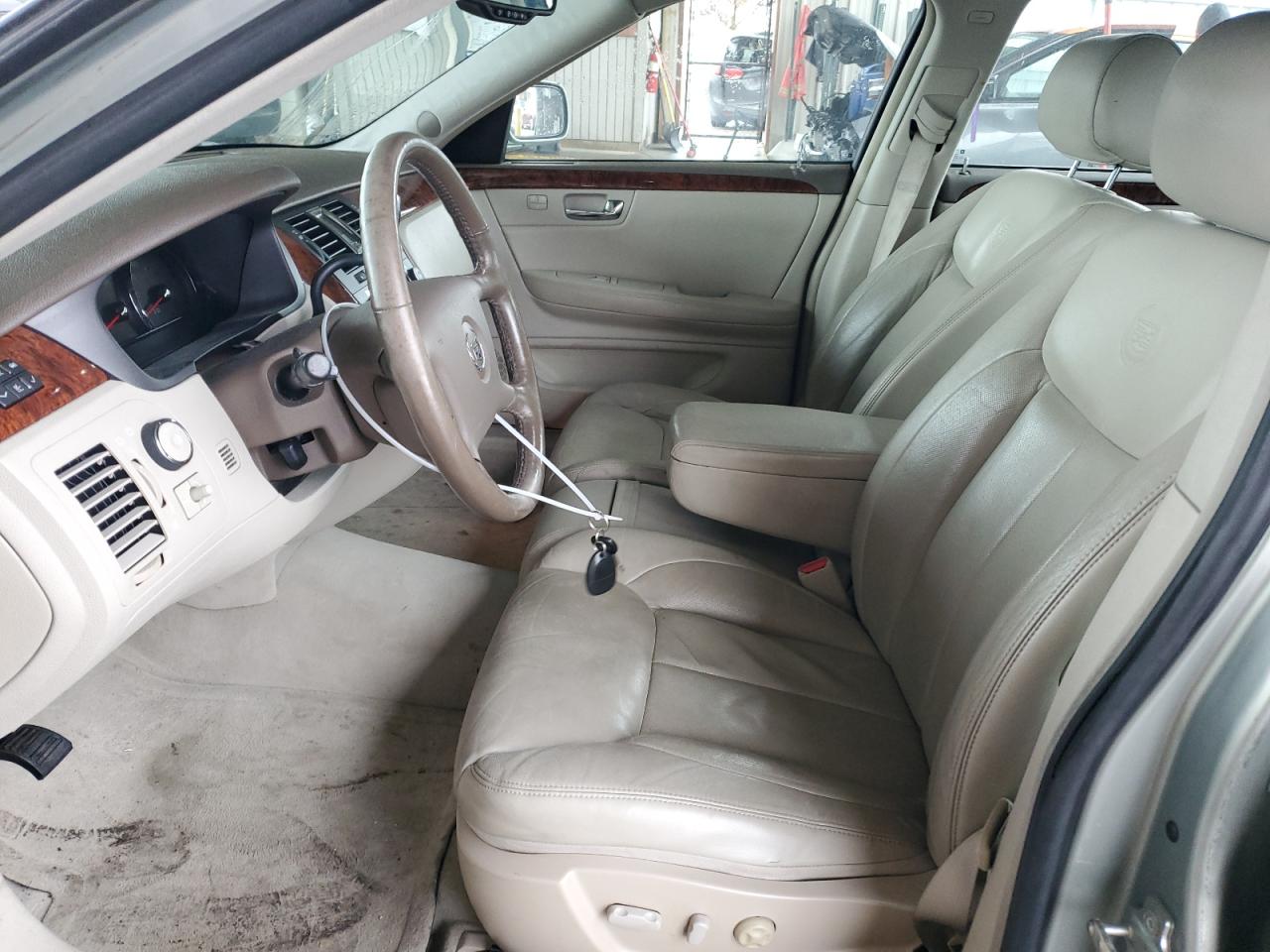 2006 Cadillac DTS - Image 7