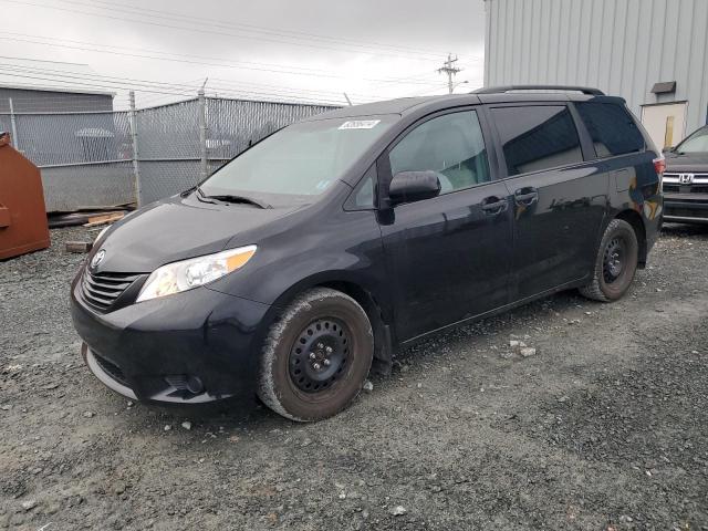 2017 Toyota Sienna  na sprzedaż w Elmsdale, NS - Minor Dent/Scratches