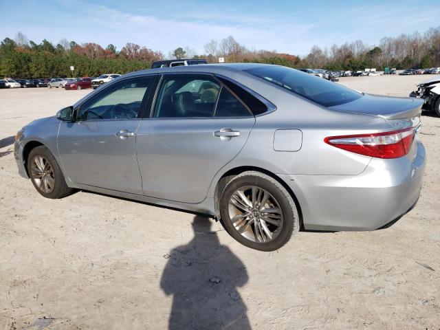  TOYOTA CAMRY 2017 Srebrny