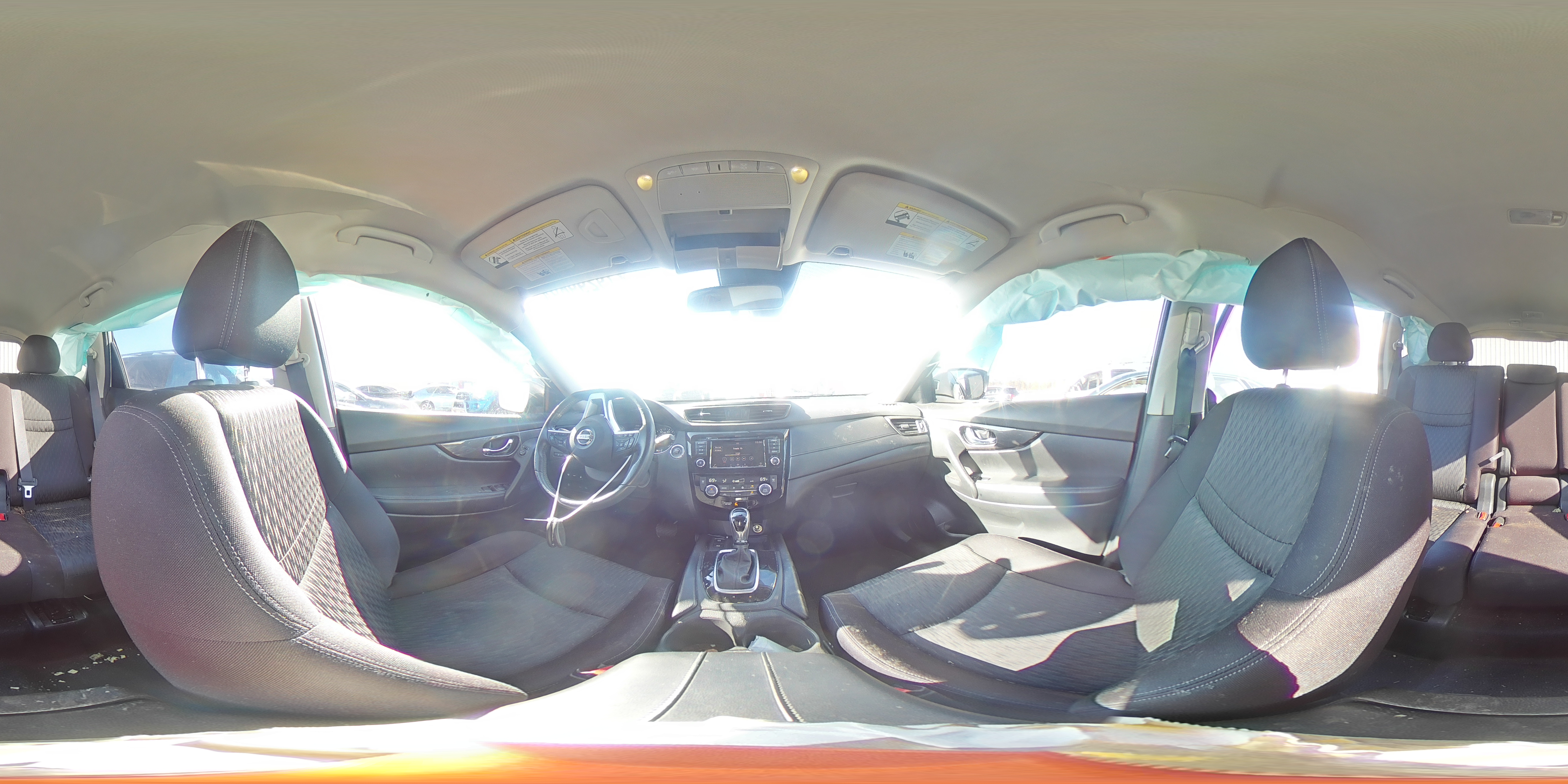 2019 Nissan Rogue - Image 14