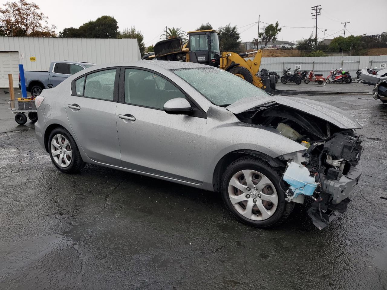 2012 Mazda 3 - Image 4