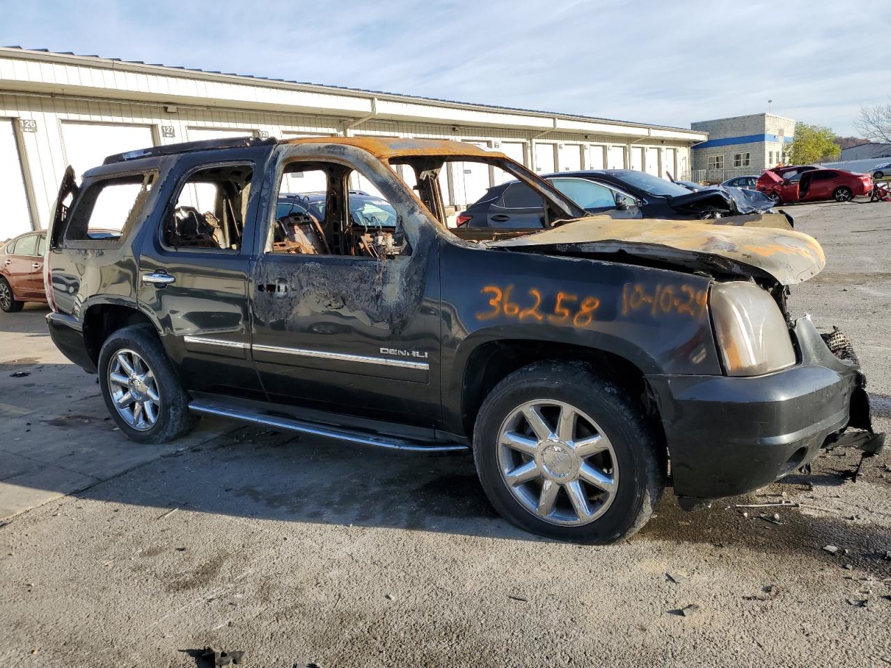 2013 GMC Yukon - Image 4