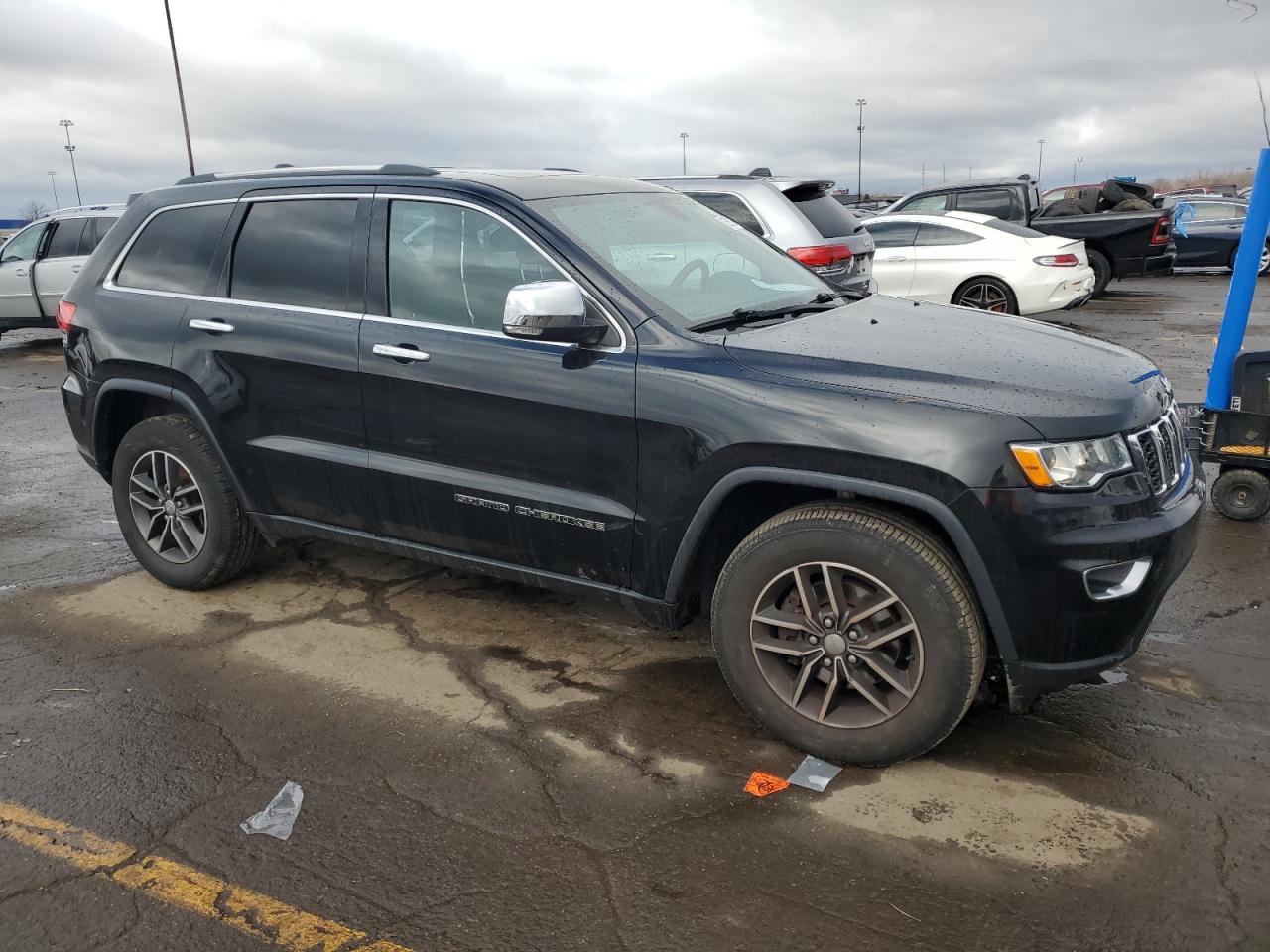 2017 Jeep Grand Cherokee - Image 4