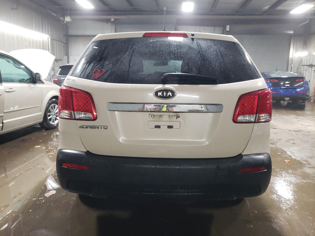 2011 Kia Sorento - Image 6