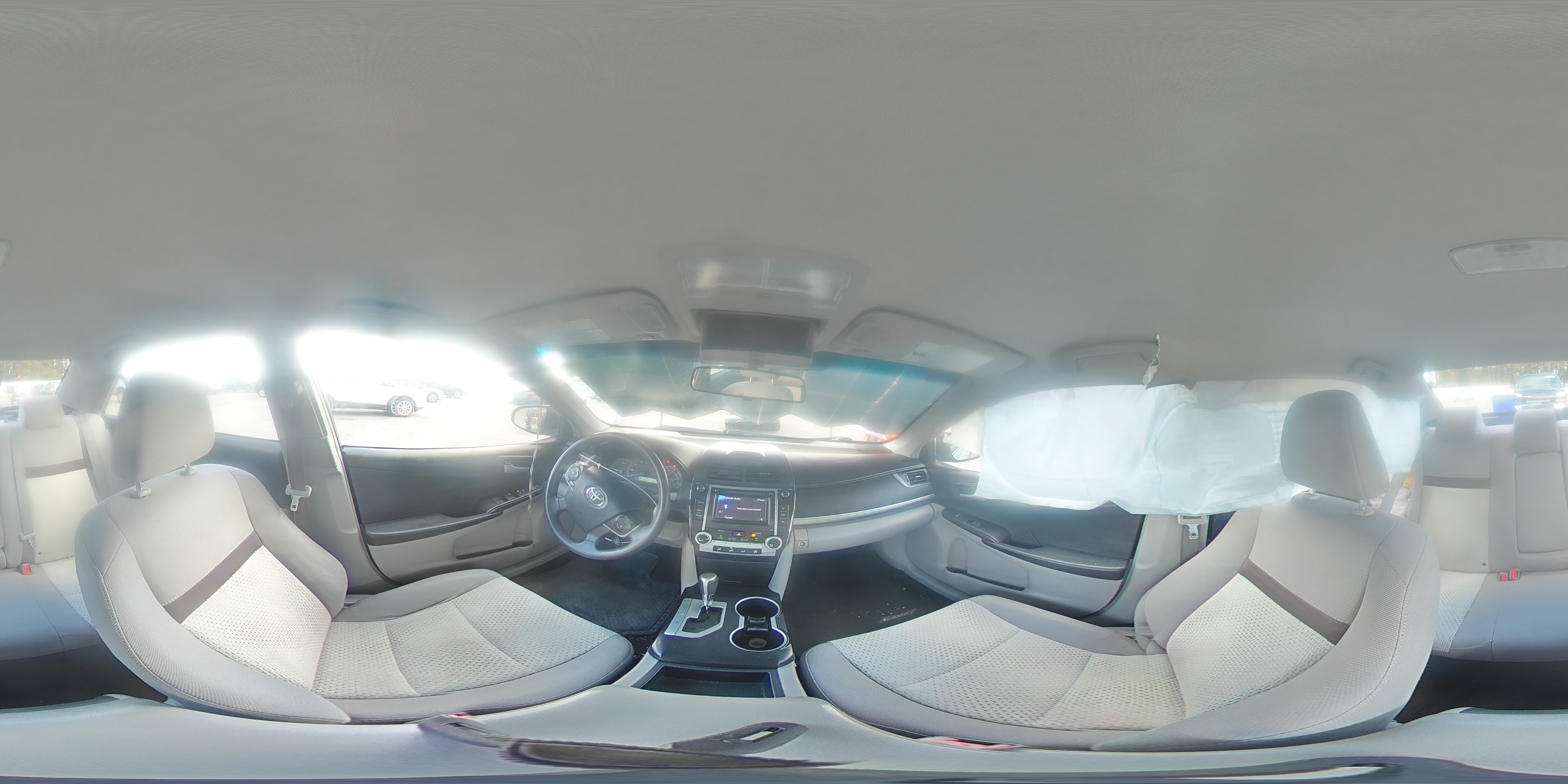 2014 Toyota Camry - Image 13