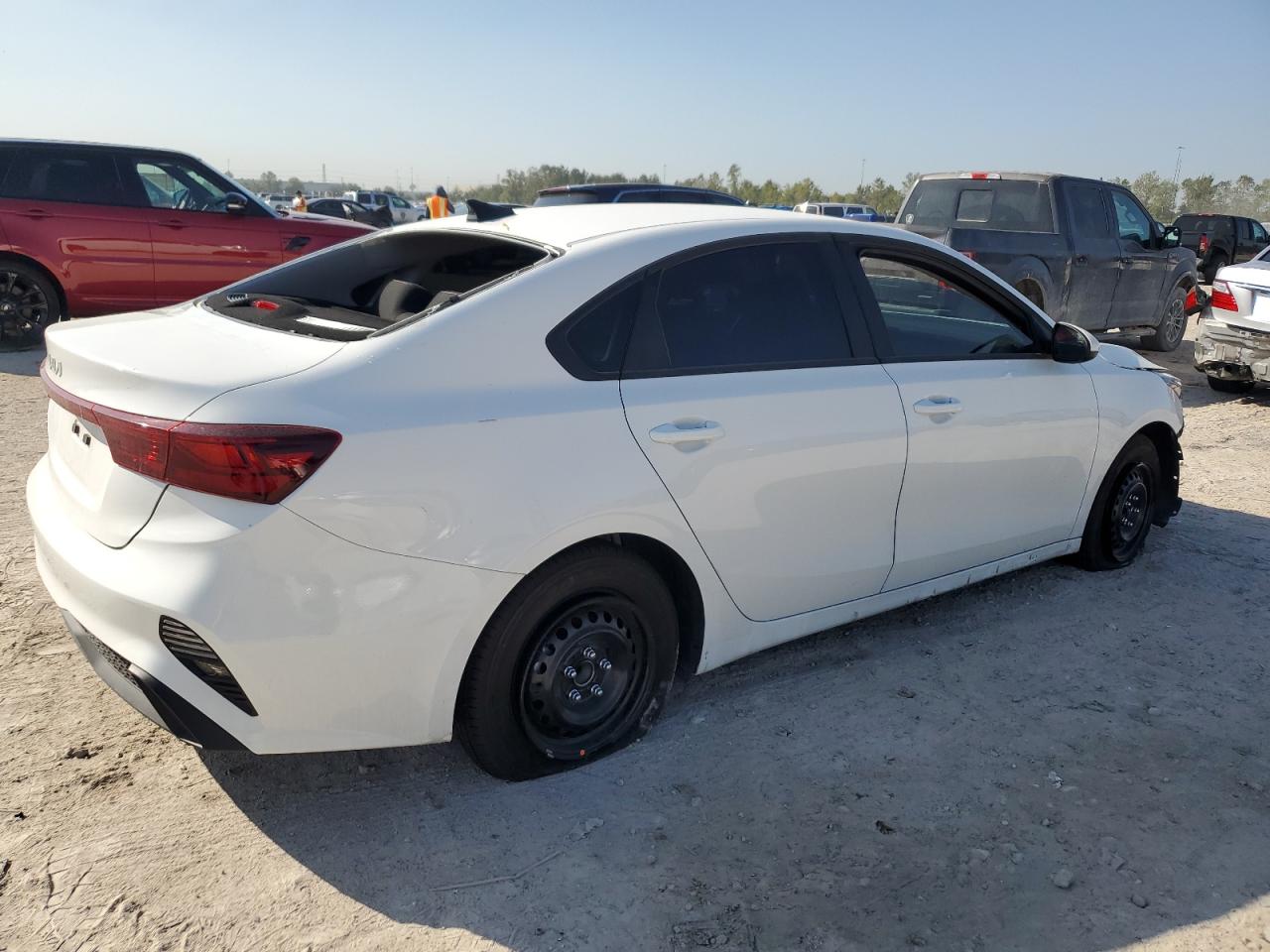2024 Kia Forte - Image 3