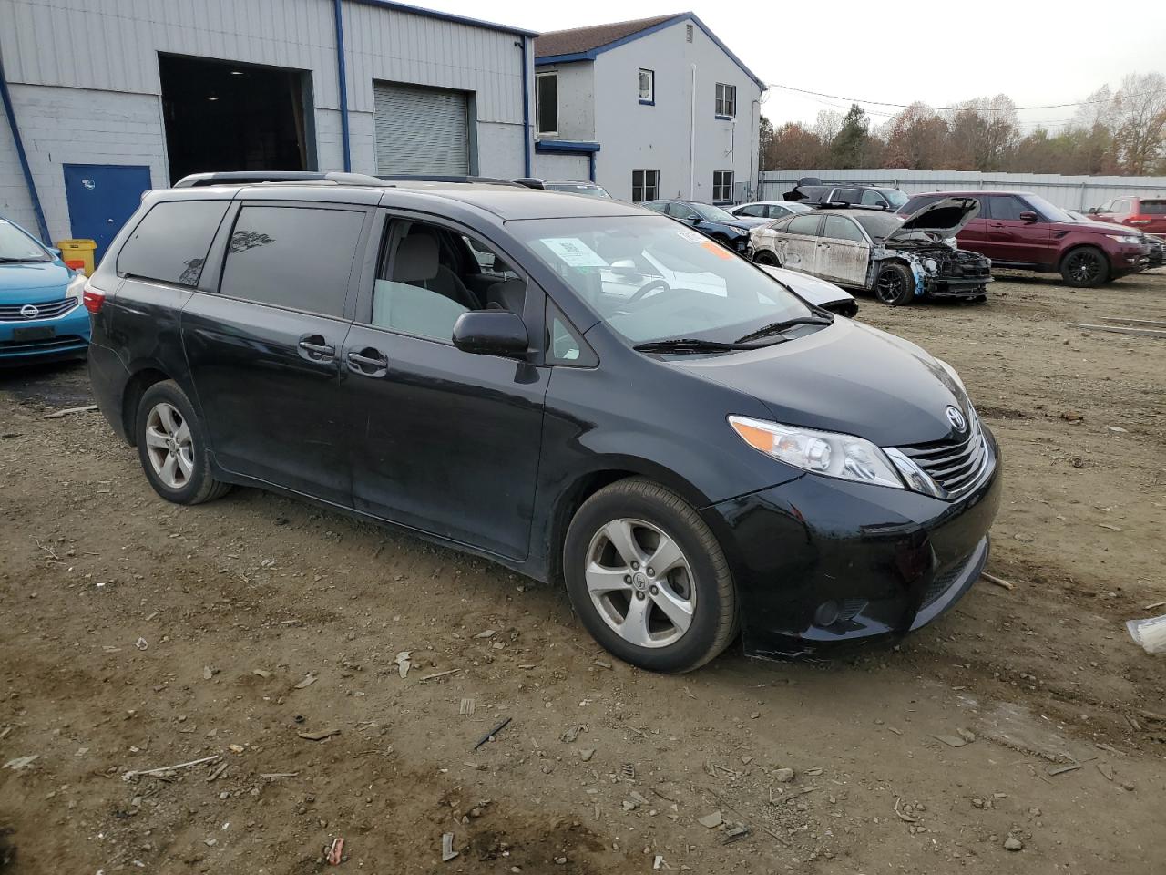 2016 Toyota Sienna - Image 4
