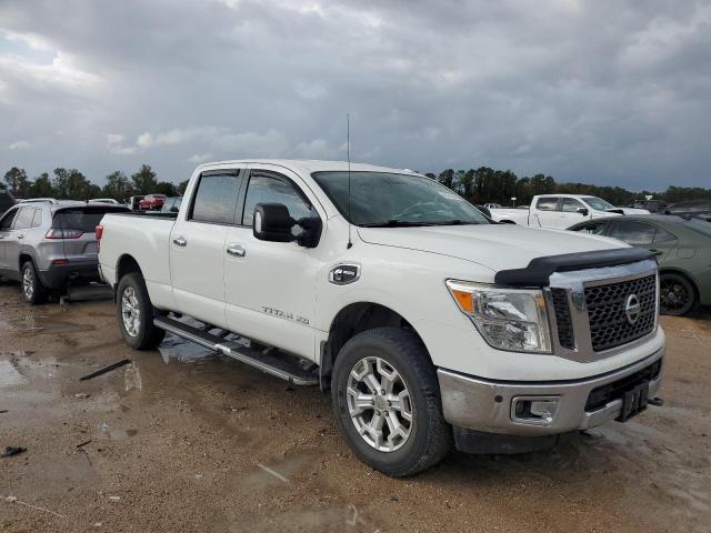  NISSAN TITAN 2017 Белы