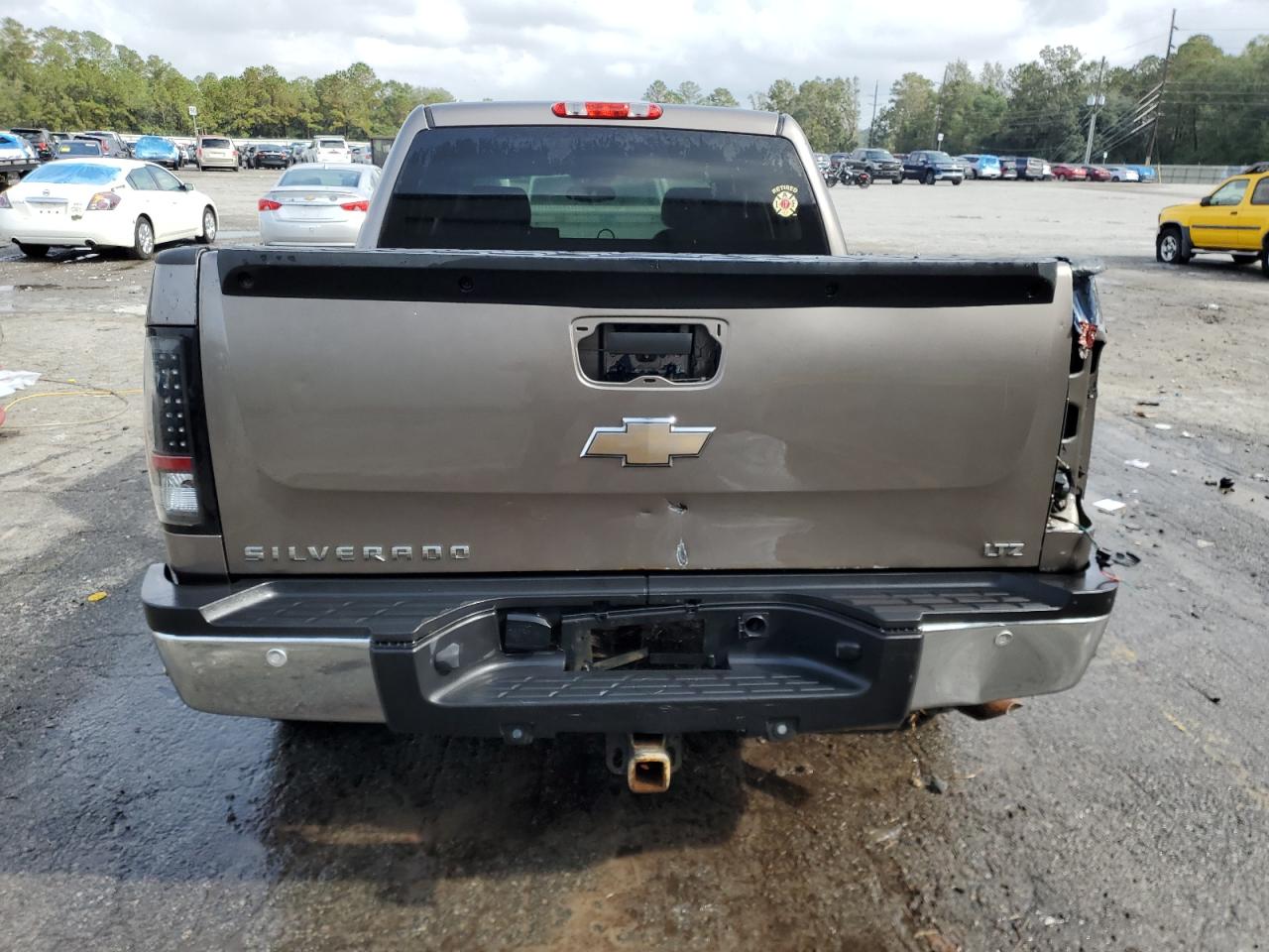 2012 Chevrolet Silverado - Image 6