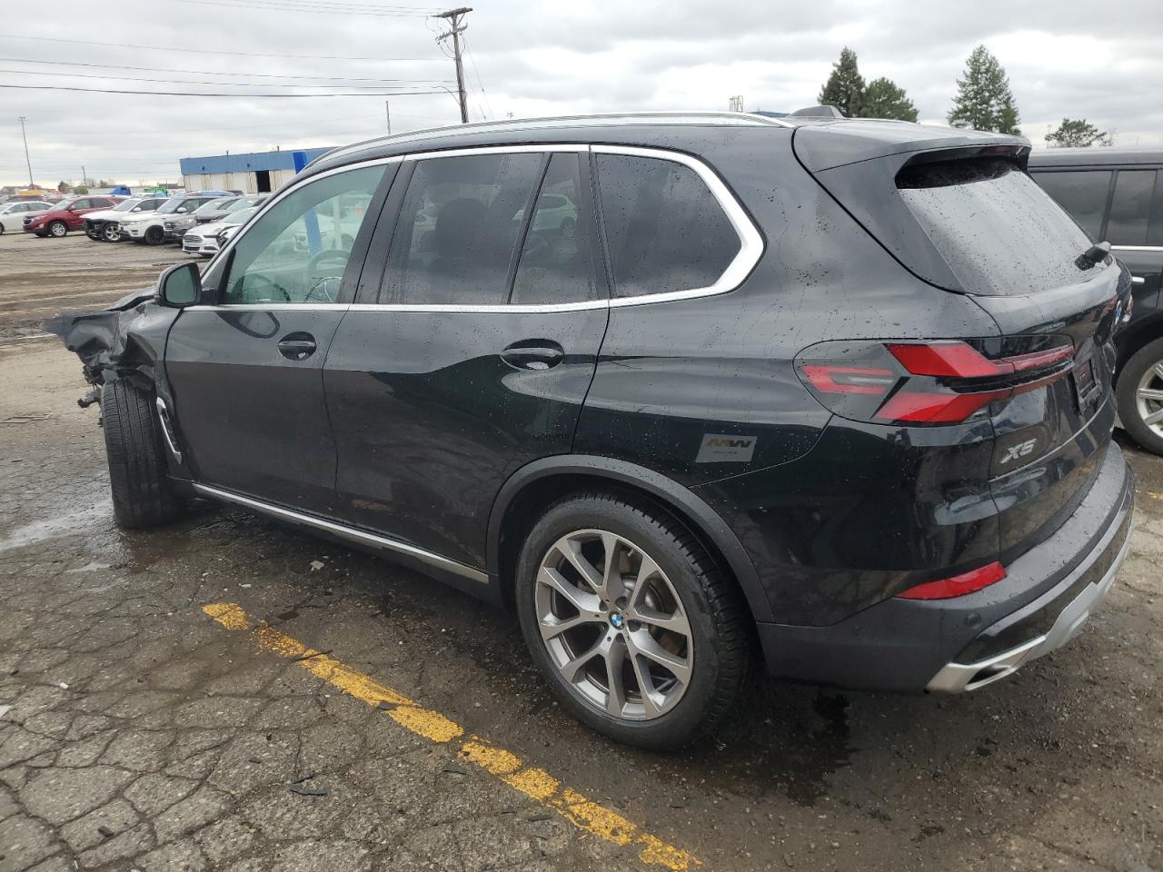 2024 BMW X5 - Image 2