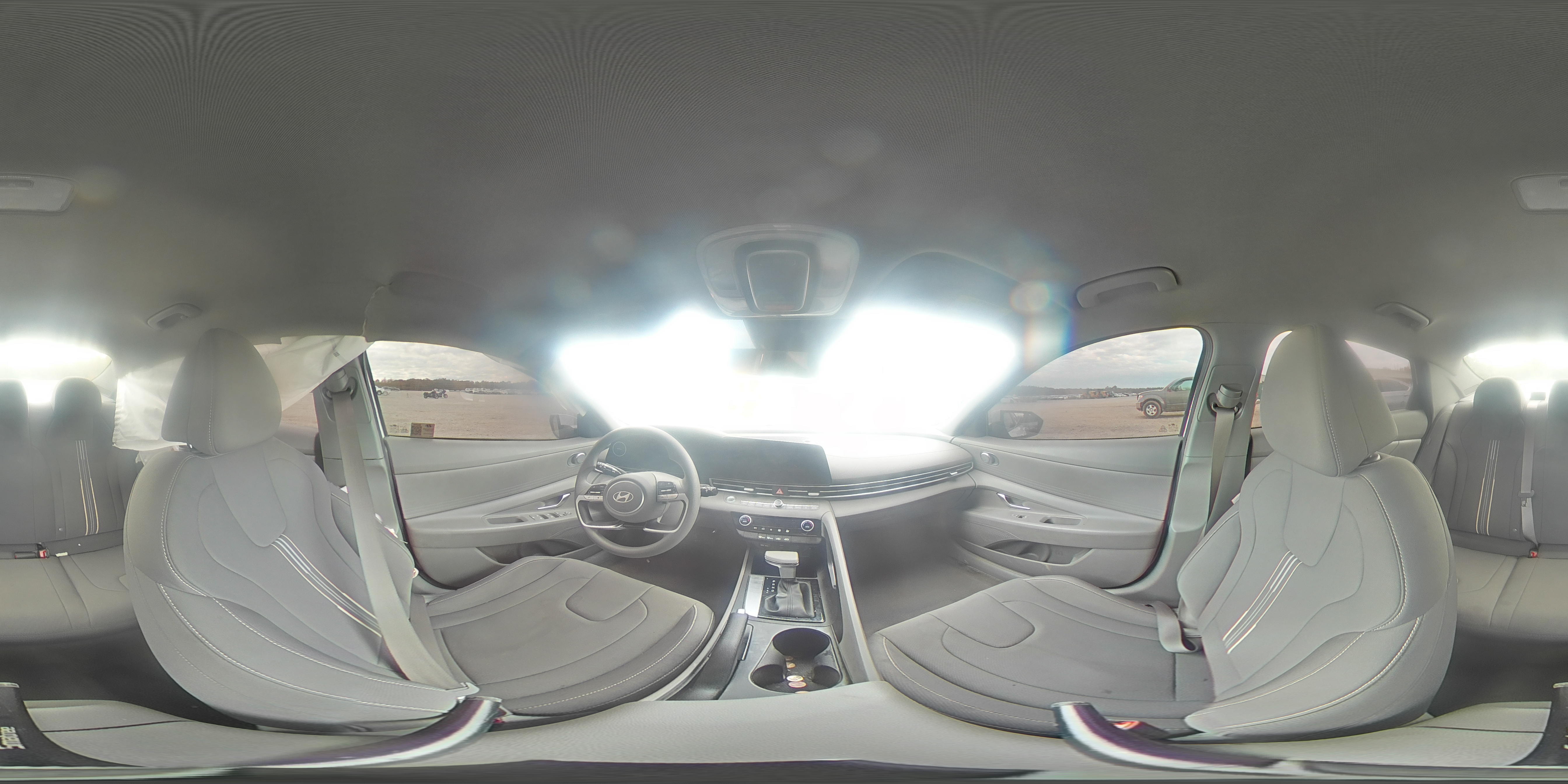2024 Hyundai Elantra - Image 13