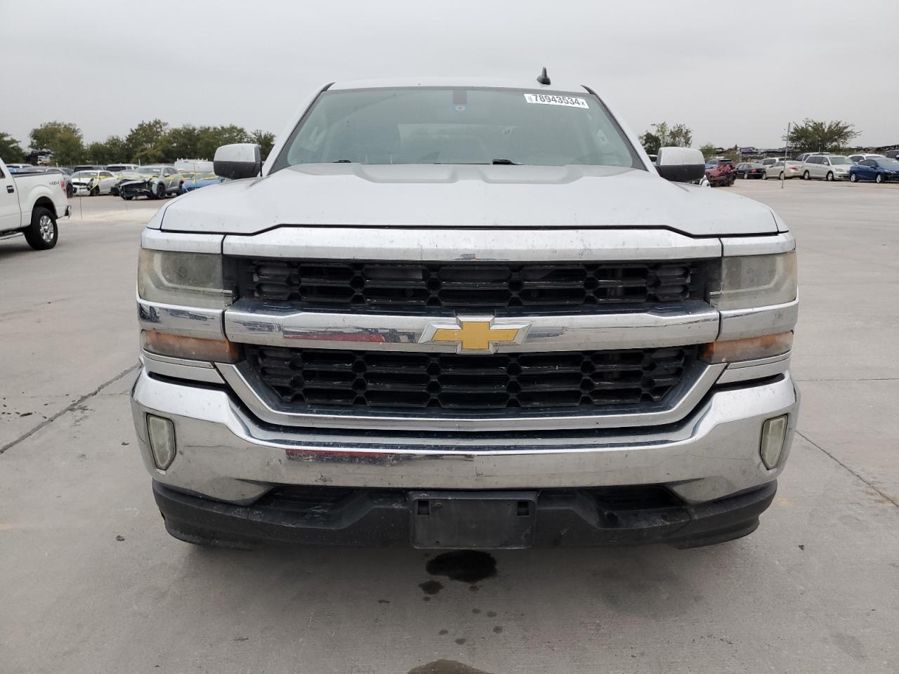 2016 Chevrolet Silverado - Image 5