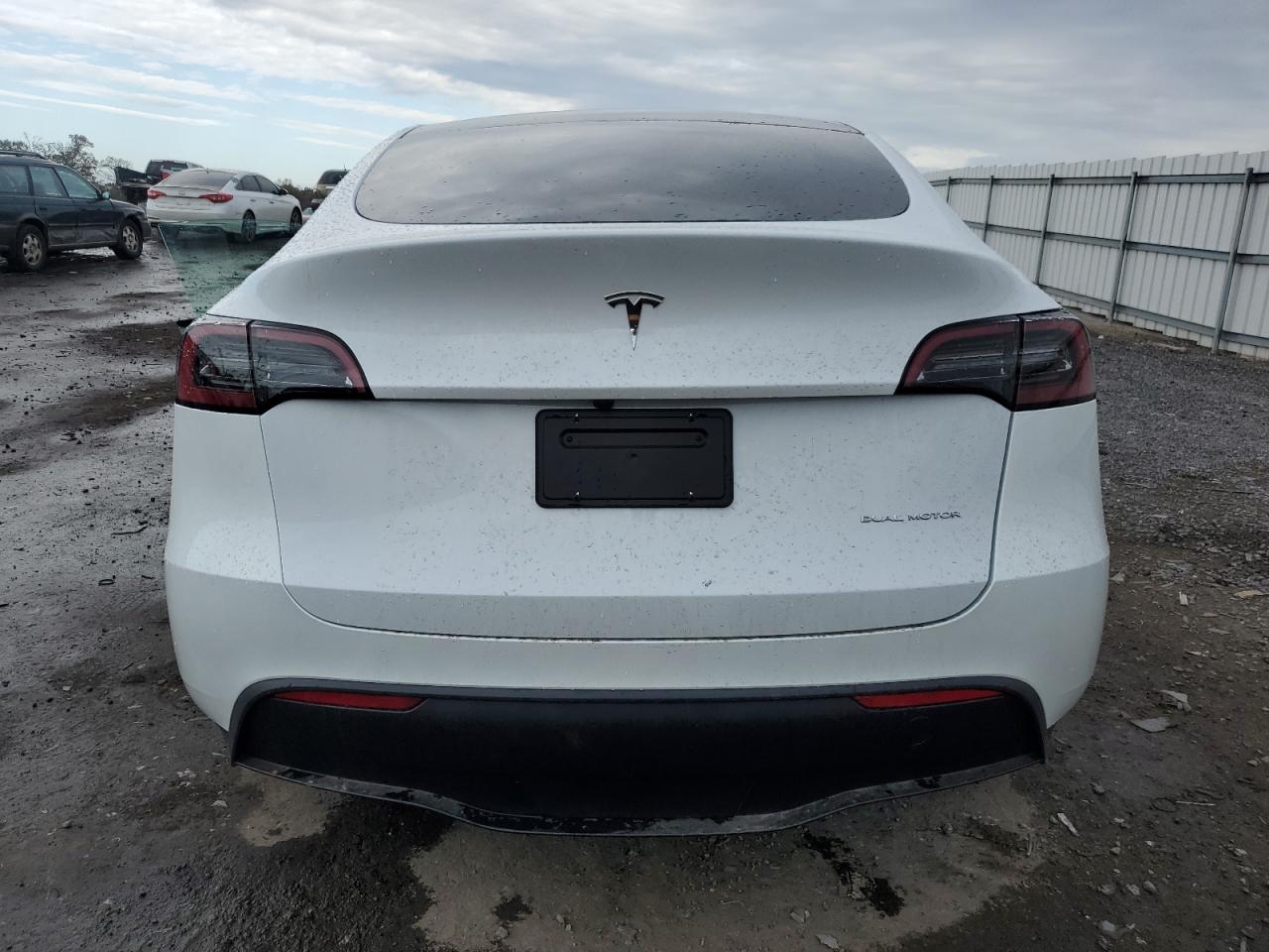 2024 Tesla Model Y VIN: 7SAYGAEE9RF207271 Lot: 78669304