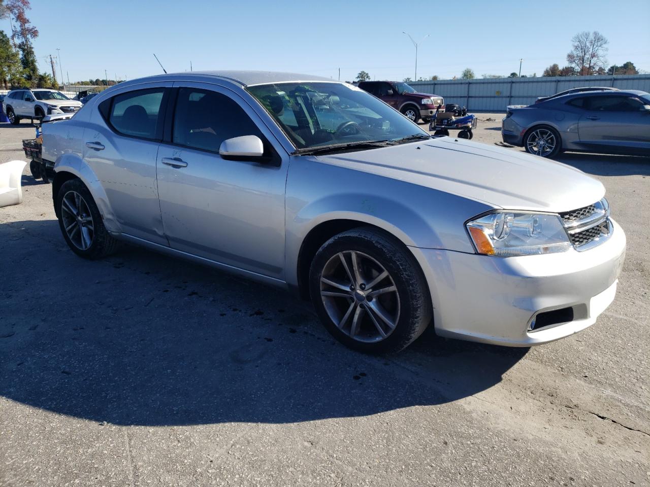 2011 Dodge Avenger - Image 4