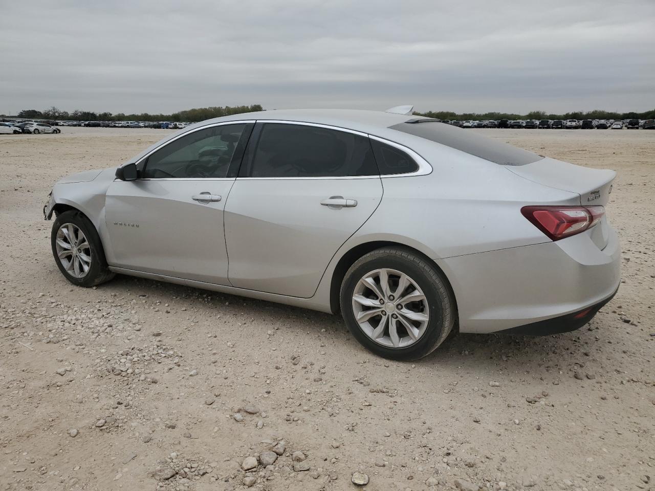 2020 Chevrolet Malibu - Image 2