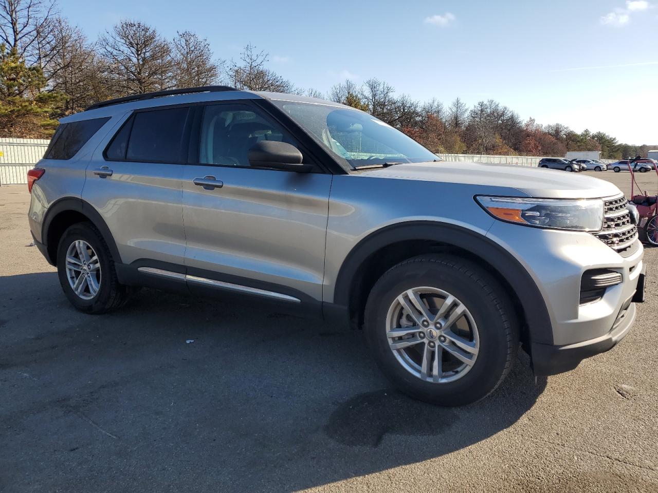 2023 Ford Explorer - Image 4