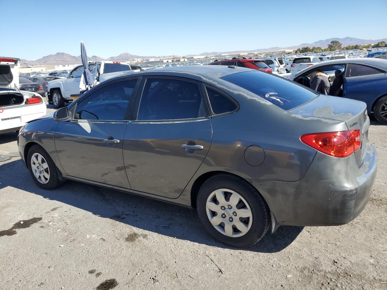 2009 Hyundai Elantra - Image 2