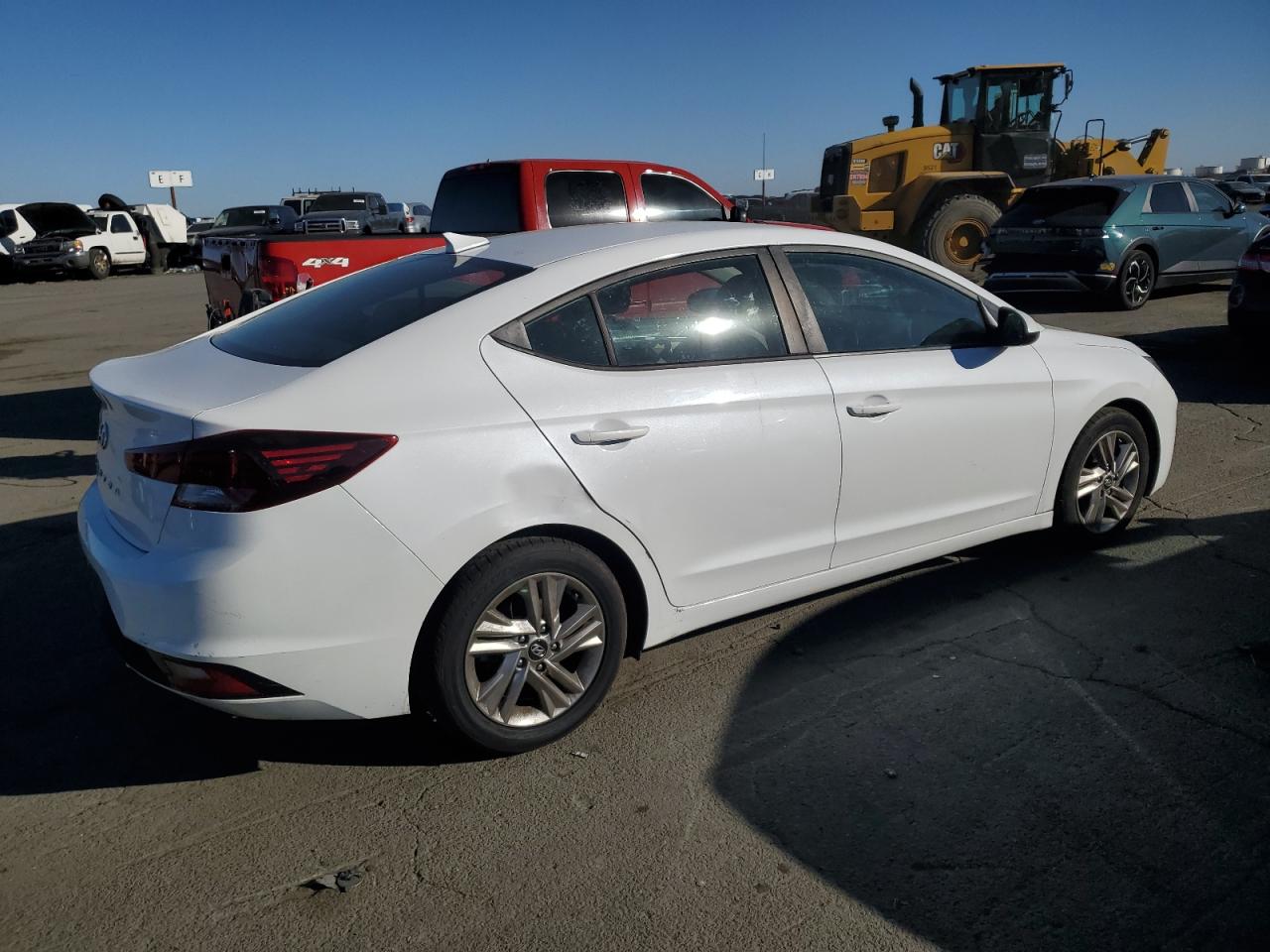 2019 Hyundai Elantra - Image 3