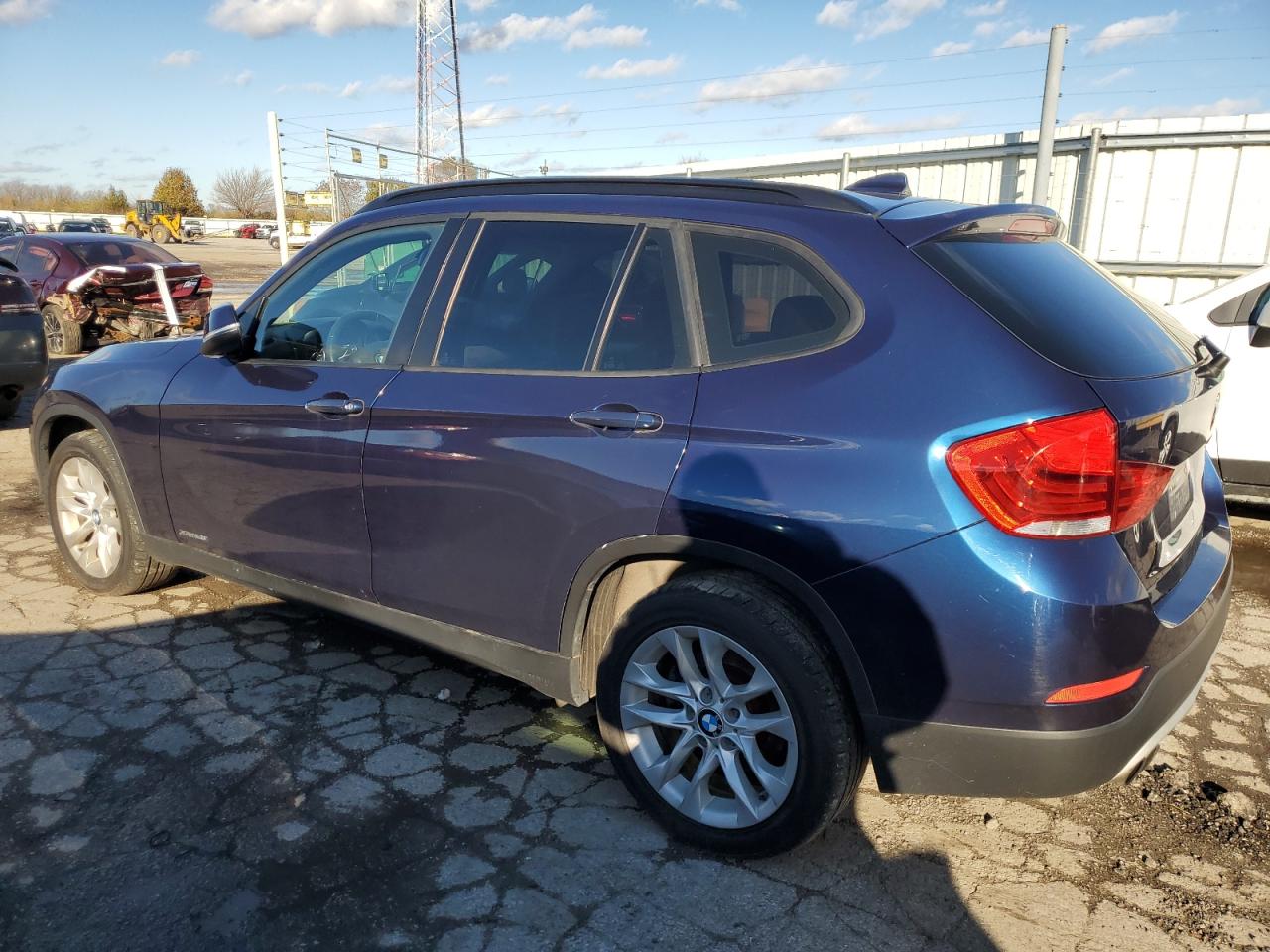 VIN WBAVL1C5XFVY38555 2015 BMW X1 no.2