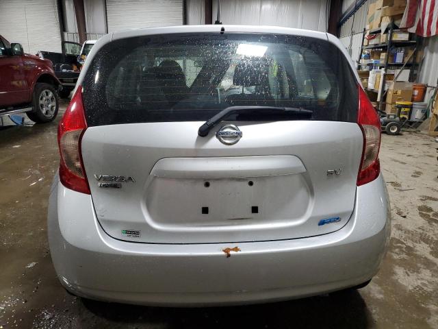  NISSAN VERSA 2015 Srebrny