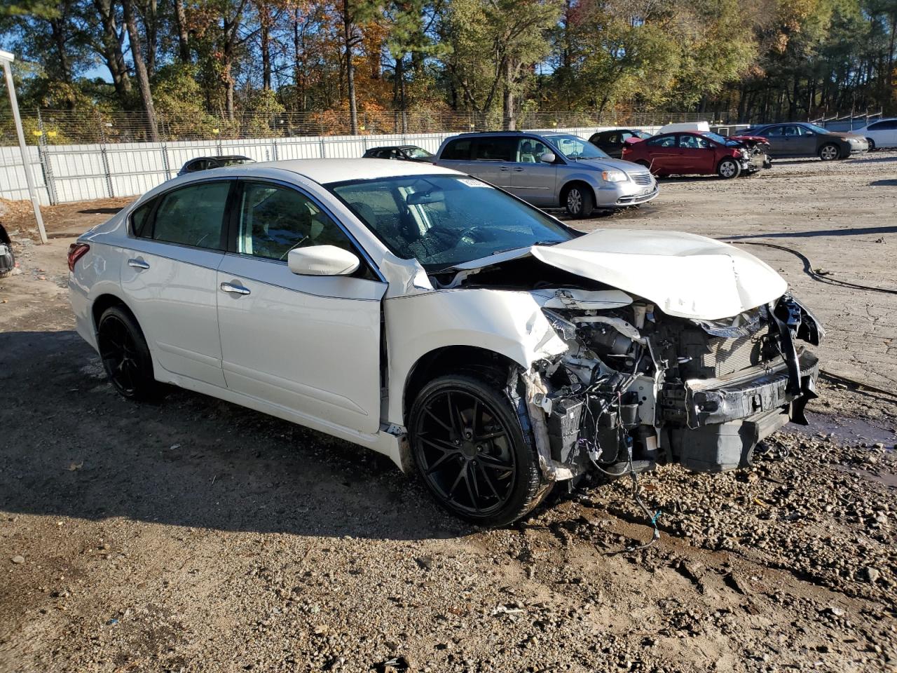 2017 Nissan Altima - Image 4